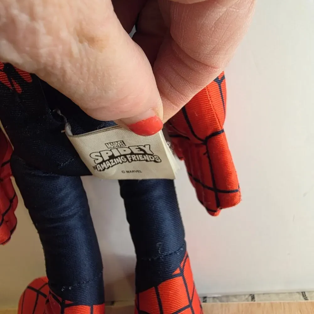 NWOT Marvel Talking soft Spidey 16